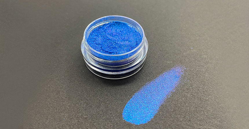 High gloss Chameleon Pigments