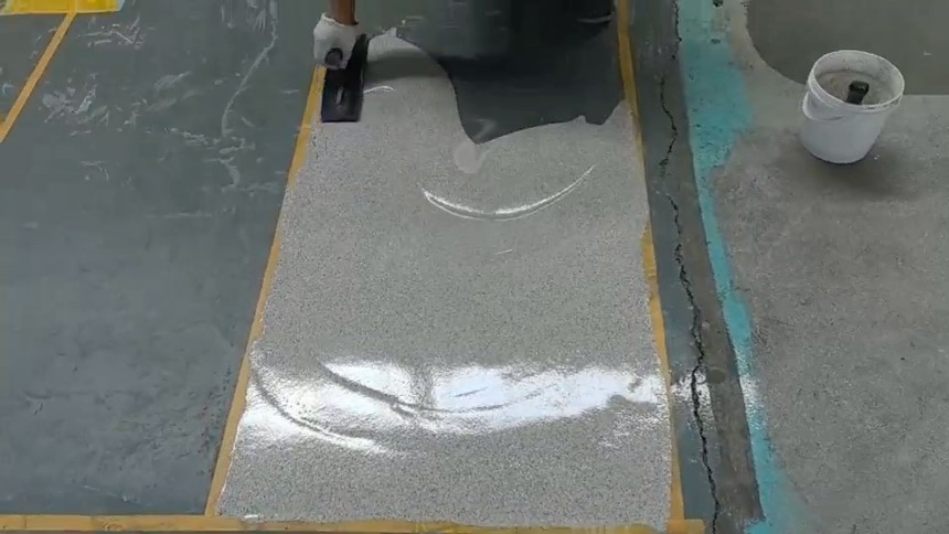 Self-leveling Colored Sand Epoxy Coating Construction Self-leveling Colored Sand Epoxy Coating Construction
