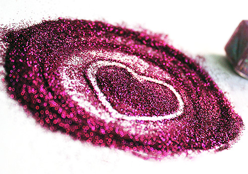 How to use glitter powder?